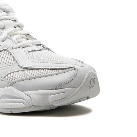 9060 Triple White